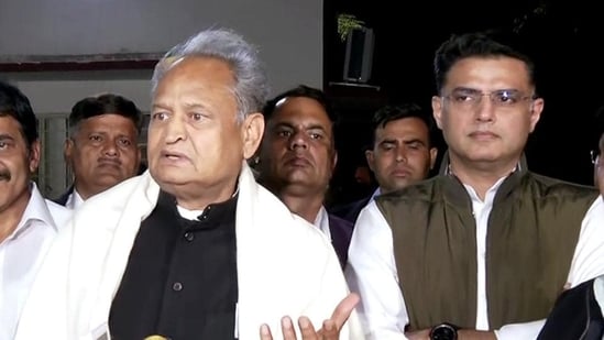 राजस्थान के मुख्यमंत्री अशोक गहलोत और कांग्रेस नेता सचिन पायलट। (एएनआई / फाइल)